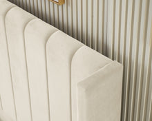 Load image into Gallery viewer, 4’6 Kildare fabric bed in cream