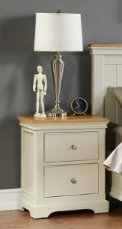 Claire Bedside table